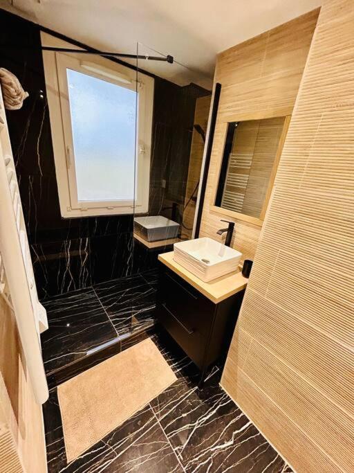 Апартаменты T4 Jolie Vue Avec Jaccuzzi Витроль Экстерьер фото